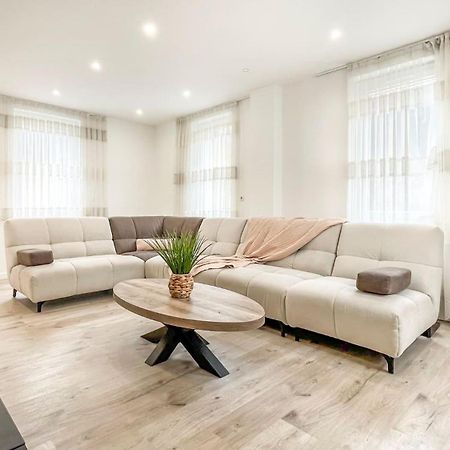 Homey Sakine- Proche Centre- Netflix- Wifi Cluses Bagian luar foto