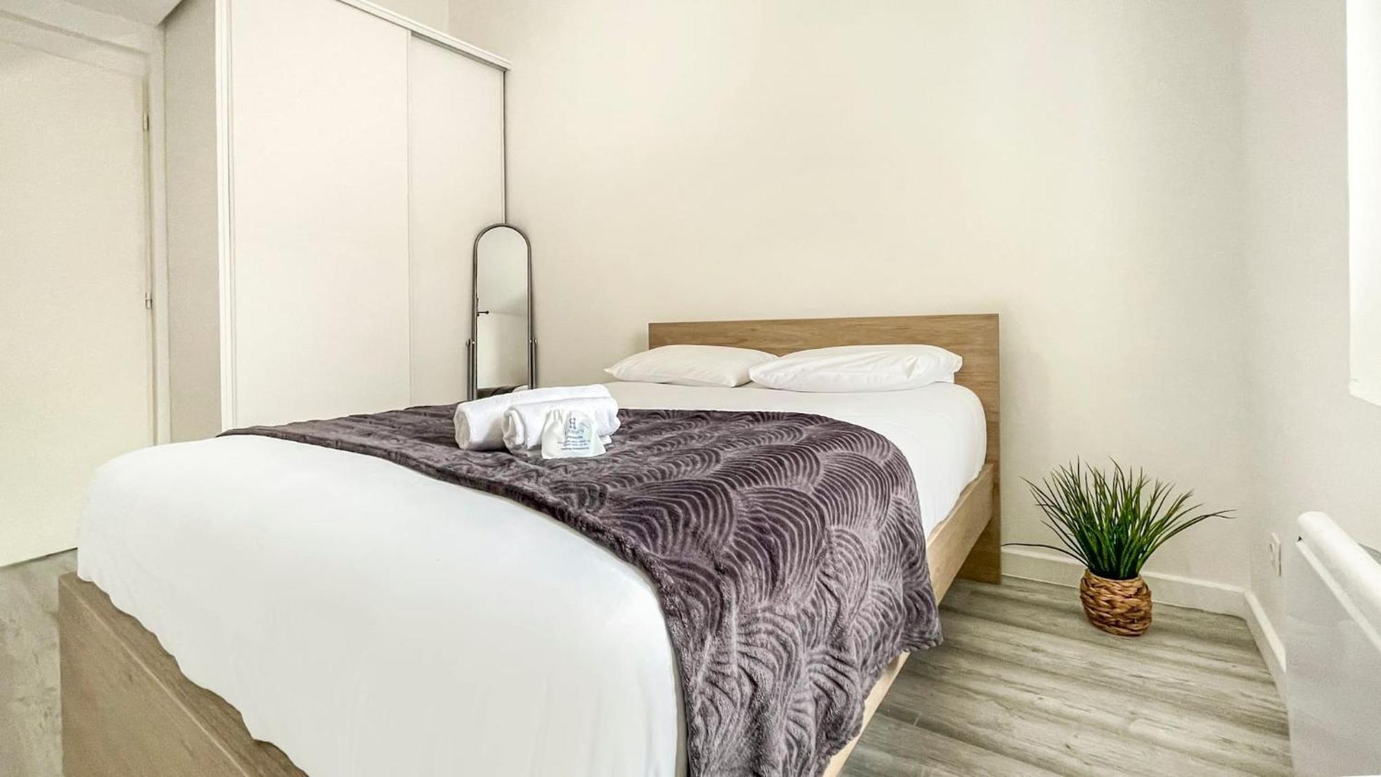 Homey Sakine- Proche Centre- Netflix- Wifi Cluses Bagian luar foto