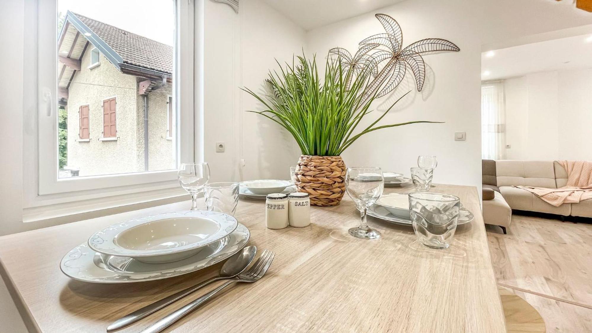 Homey Sakine- Proche Centre- Netflix- Wifi Cluses Bagian luar foto