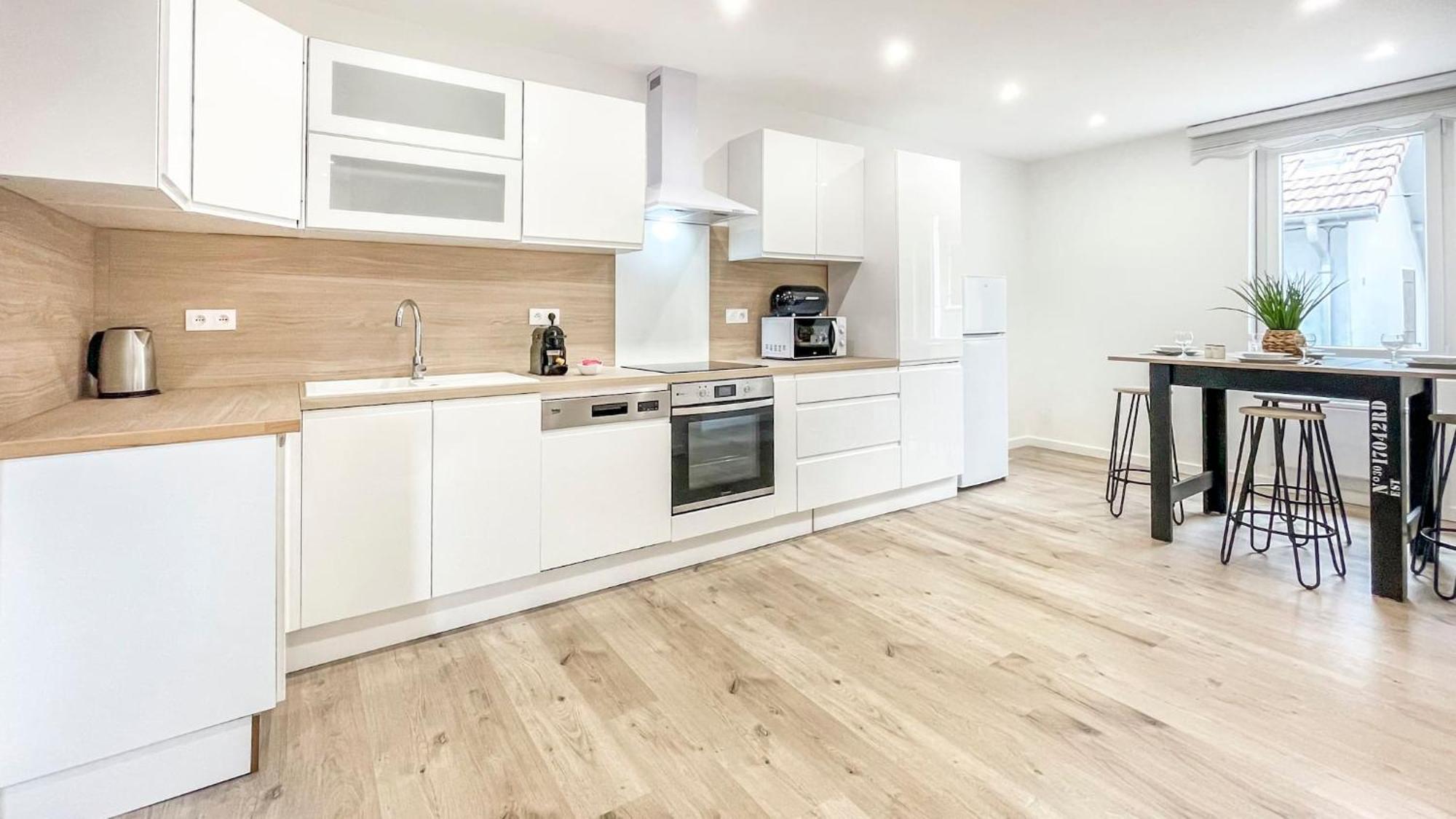 Homey Sakine- Proche Centre- Netflix- Wifi Cluses Bagian luar foto