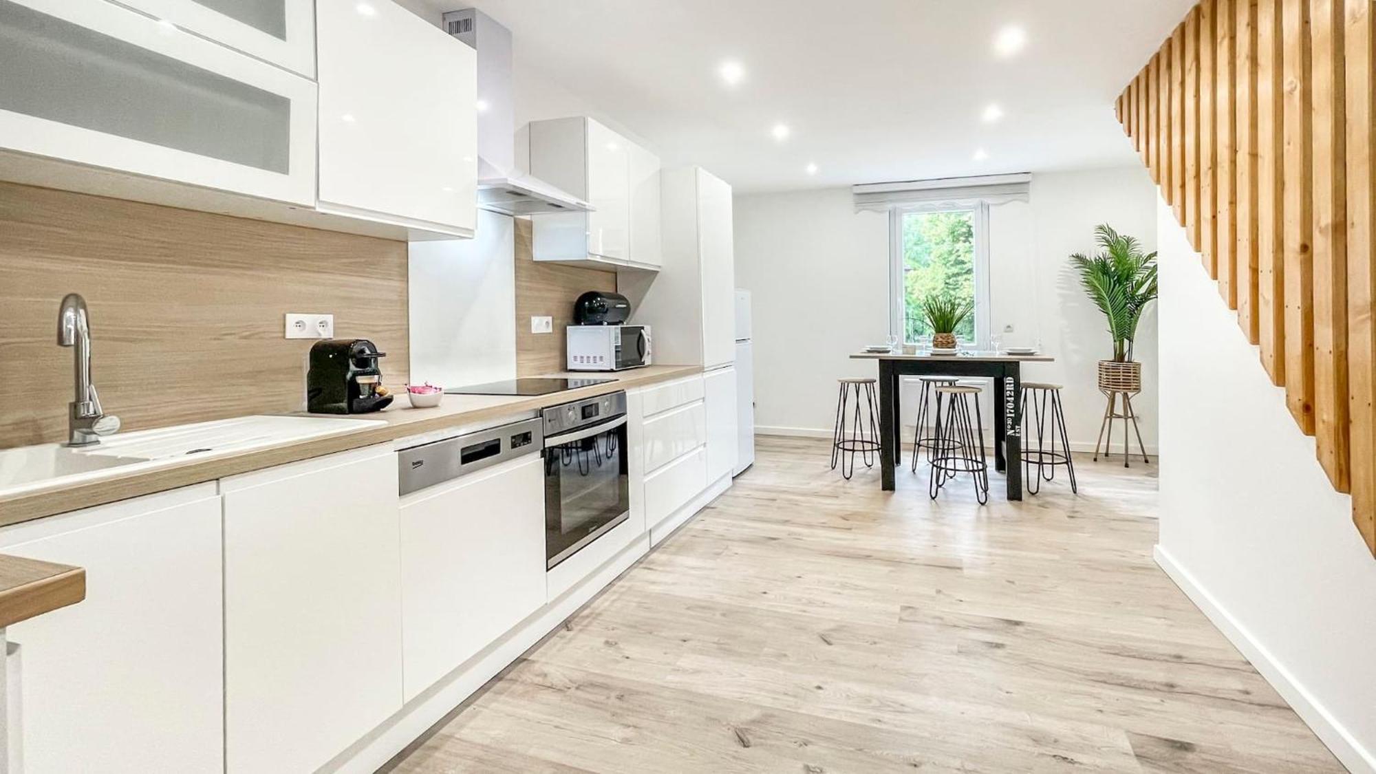 Homey Sakine- Proche Centre- Netflix- Wifi Cluses Bagian luar foto